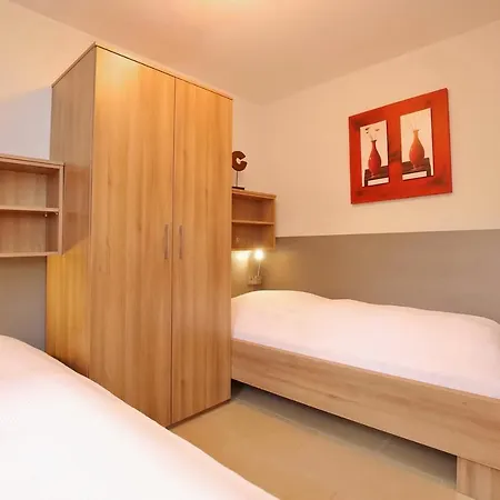 度假居 Urlauberdorf Haus 63a *